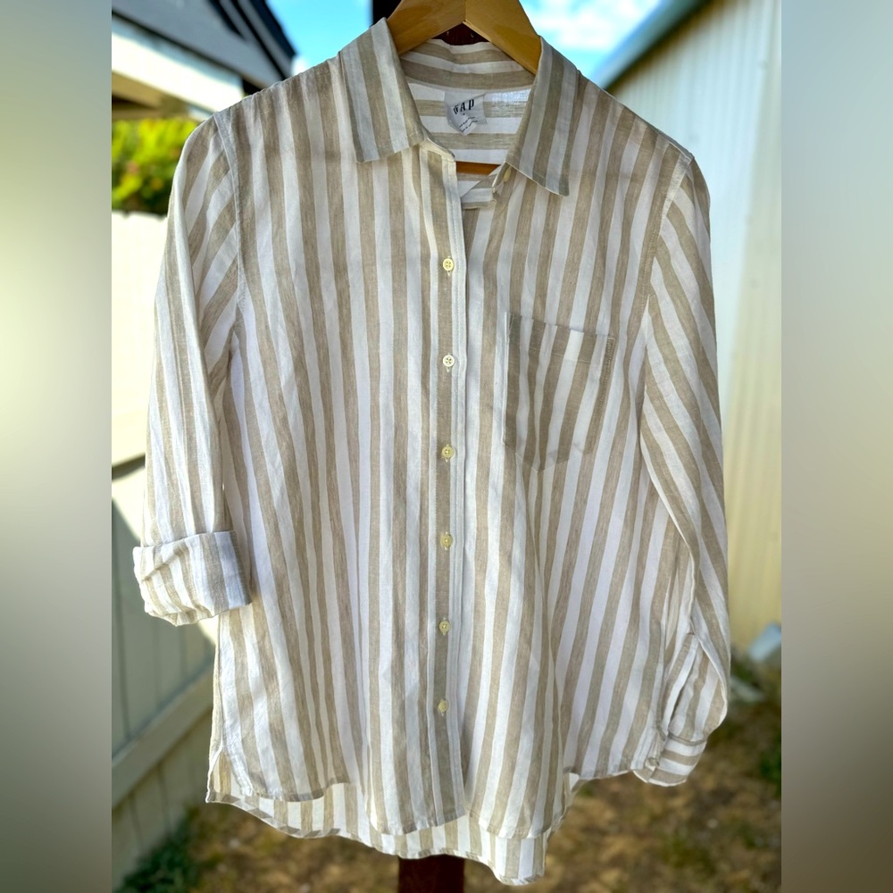 The Gap Easy Shirt